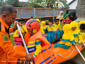 Kamis, 2 Maret 2023. Sosialisasi Bencana Bersama TK Dharma Wanita 1 Sumberdadi dan PAUD Az-Zahro II Ngulan Wetan Trenggalek