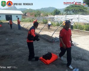 Rabu, 22 November 2023 BPBD Kab. Trenggalek melaksanakan giat pembongkaran tenda pasca kegiatan Raimuna 2023 di Kec. Watulimo.