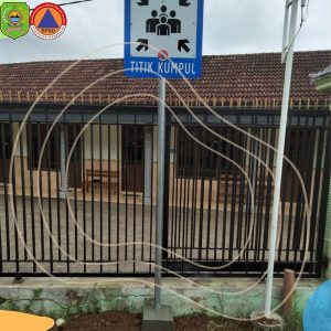 Minggu, 26 November 2023. Pemasangan Rambu Kebencanaan ( Titik Kumpul, Jalur Evakuasi ) di Ds. Gamping Kec. Suruh