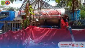 Jumat, 8 Desember 2023 BPBD melaksanakan pendistribusian air bersih bagi wilayah terdampak kekeringan di Ds. Dermosari Kec. Tugu