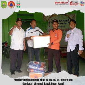 Rabu, 28 Februari 2024. BPBD Memberikan bantuan sembako pada korban bencana