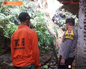 Rabu, 10 April 2024. LAPORAN KEJADIAN TANAH LONGSOR. Rt. 07 Rw. 04 Dsn. Brenggolo Ds. Bogoran Kec. Kampak Kab. Trenggalek