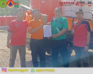 Jumat, 2 Agustus 2024 Badan Penanggulangan Bencana Daerah Kabupaten Trenggalek melakukan penyaluran tandon air untuk warga terdampak bencana kekeringan.