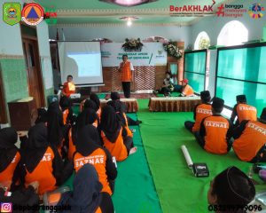 Rabu, 18 Desember 2024. BPBD Trenggalek Melaksanakan Sosialisasi Kebencanaan Hari ke 2 di SMP MA’ARIF Desa Ngares, Kecamatan Trenggalek