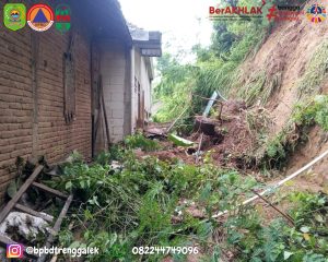 Minggu,15 Desember 2024. Terjadi tanah longsor menimpa rumah Mbah Bibit di RT 18 RW 08 Dsn. Sumbermadu, Ds. Pucanganak