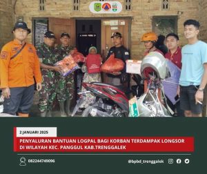 Jumat, 2 Januari 2025. BPBD Kab. Trenggalek mendistribusikan bantuan logistik dan peralatan kepada 7 keluarga korban terdampak bencana banjir dan tanah longsor di Kec. Panggul
