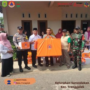 15 Maret 2025, BPBD Kabupaten Trenggalek bergerak cepat untuk menyalurkan bantuan kepada warga terdampak di Kelurahan Surondakan dan Kelurahan Sumbergedong Kecamatan Trenggalek