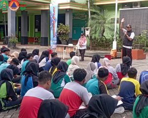 Rabu, 16 Juli 2025. BPBD Kabupaten Trenggalek Memberikan Edukasi Kebencanaan di SMAN 1 Durenan Kabupaten Trenggalek