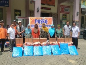 Rabu, 19 November 2025. Memberikan bantuan logistik kepada warga Desa Depok Kec. Bendungan