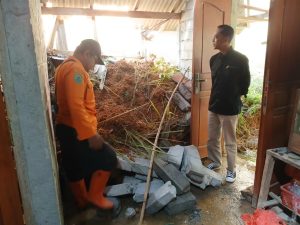 Kamis, 01 Januari 2026. Terjadi tanah longsor di wilayah Desa Puyung Kec. Pule